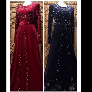 Caftan velvet maxi pearl dress